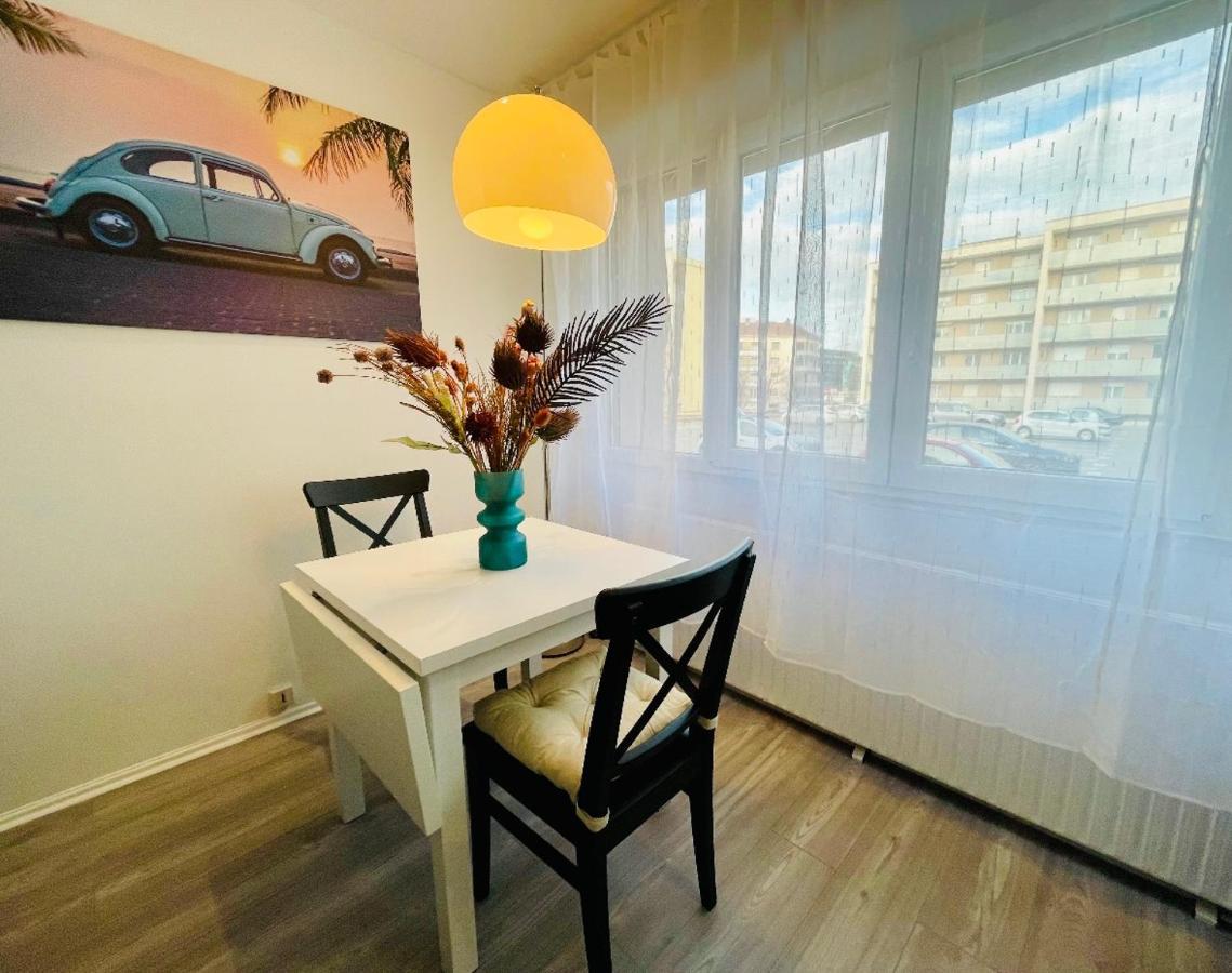 Cosy Sablons Apartment